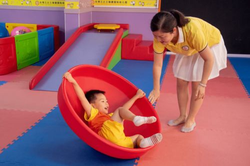启东三之三瑞德幼儿园的精品双语寒假班,全面招生啦