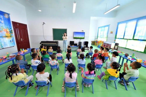 保康山村建起幼儿园 牛羊作伴成过往
